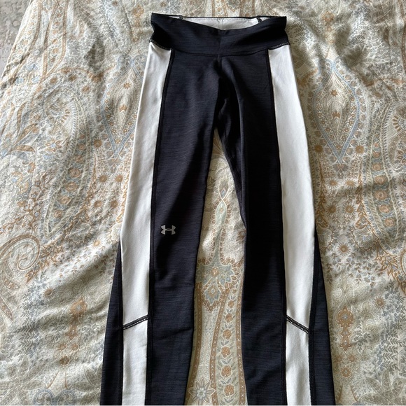 Under Armor Black and Ivory Pants - Size XS - Picture 2 of 4